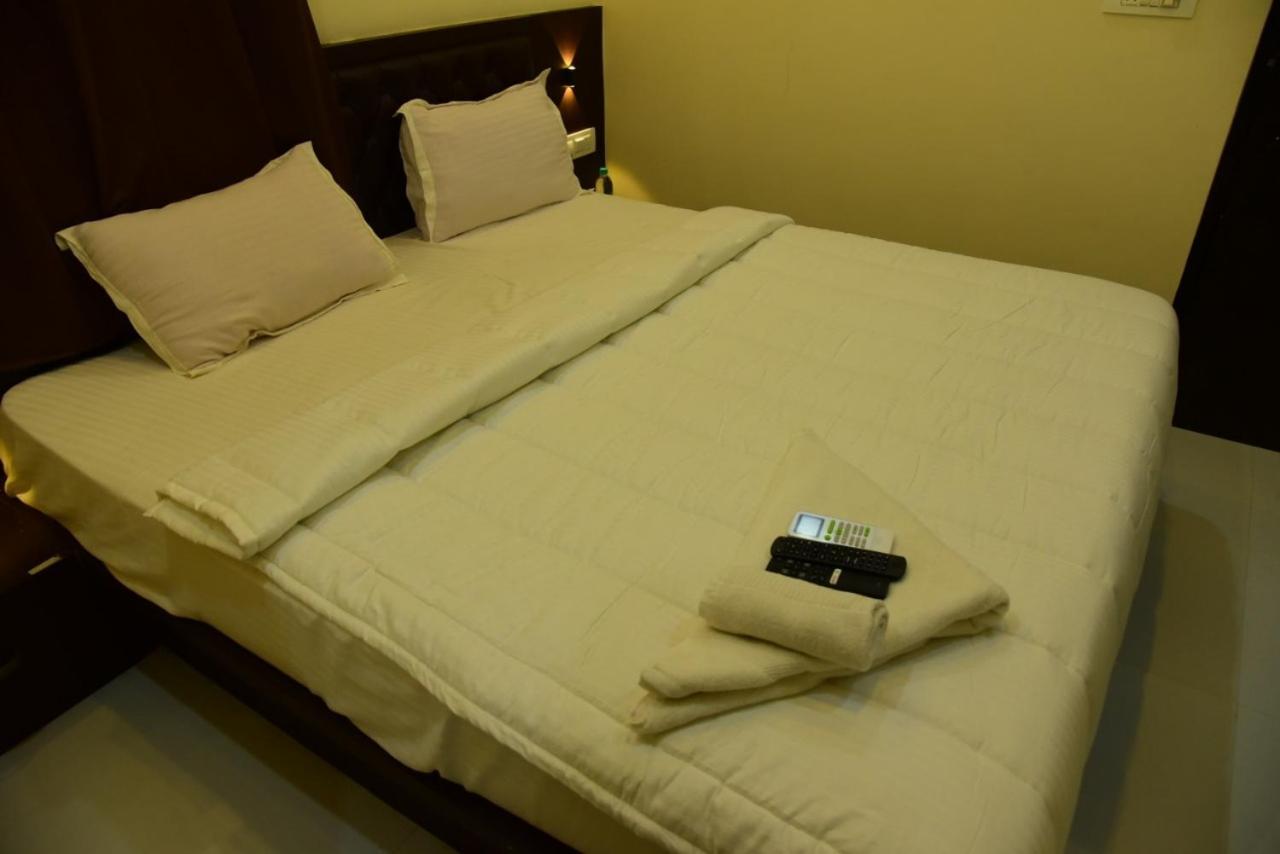 M G Residency Hotell Chikmagalūr Eksteriør bilde